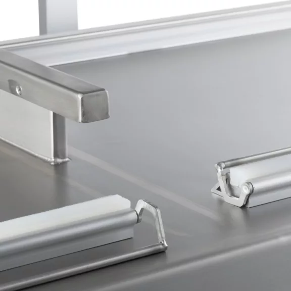 Maxima Vákuumcsomagoló gép 60cm hegesztőél - Sz76 x D60 x H16cm dupla kamra – 09300228 Maxima Vákuumcsomagoló gép 60cm hegesztőél - Sz76 x D60 x H16cm dupla kamra – 09300228
