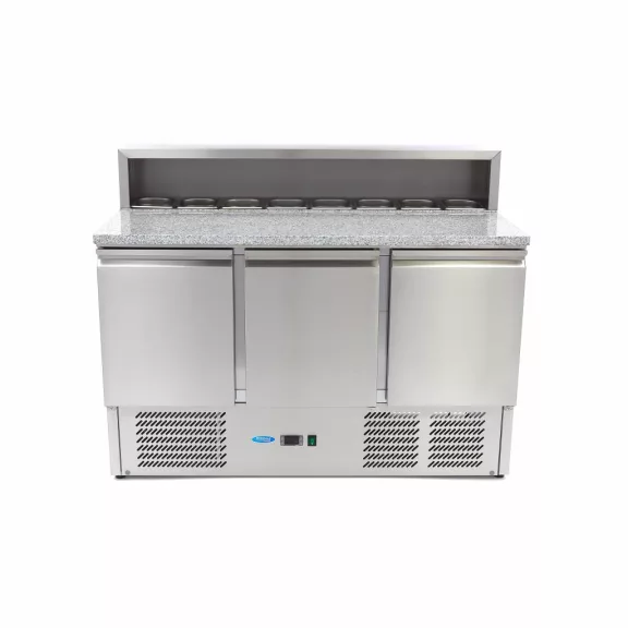 Maxima Pizza előkészítő hűtött munkaasztal - 3 ajtó - 136,5cm - 400L – 09400205