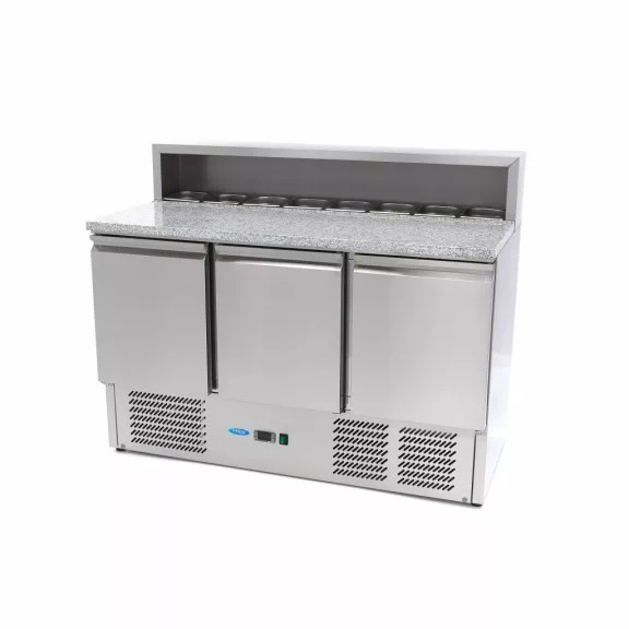 Maxima Pizza előkészítő hűtött munkaasztal - 3 ajtó - 136,5cm - 400L – 09400205