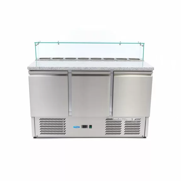Maxima Pizza előkészítő hűtött munkaasztal 3 ajtóval - 137cm - 400L – 09400208