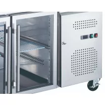 Maxima Hűtött munkaasztal - 136cm - 2 üvegajtók – 09400401